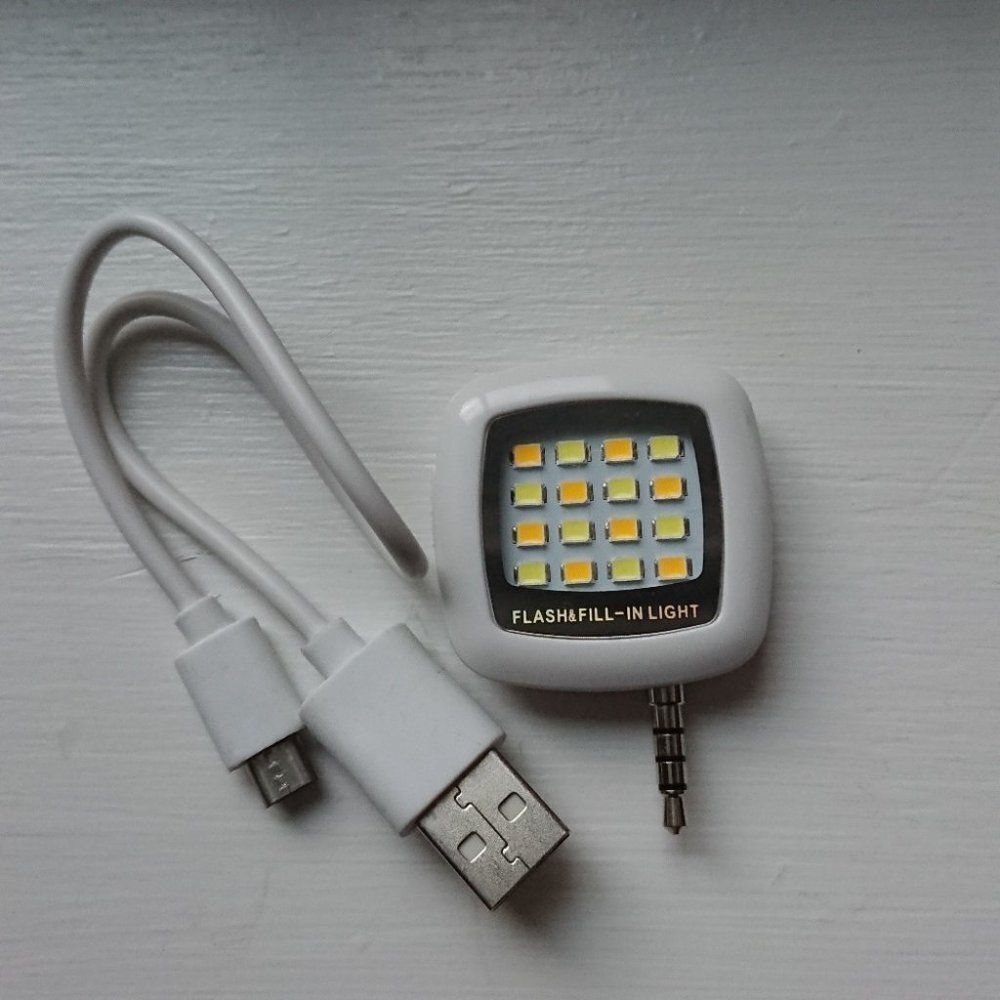 Night using selfie enhancing flash light